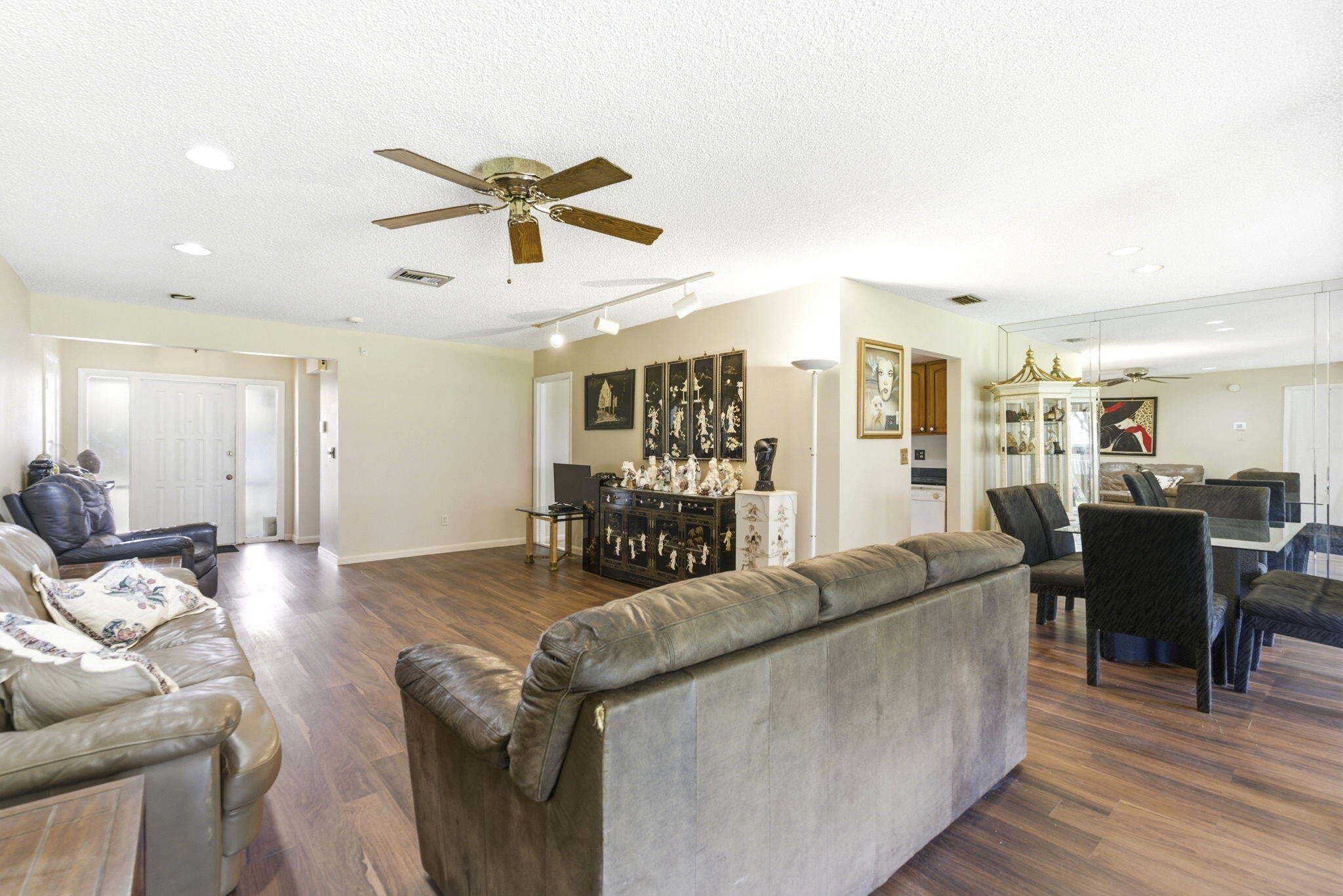 BUTTONWOOD 1 - Residential