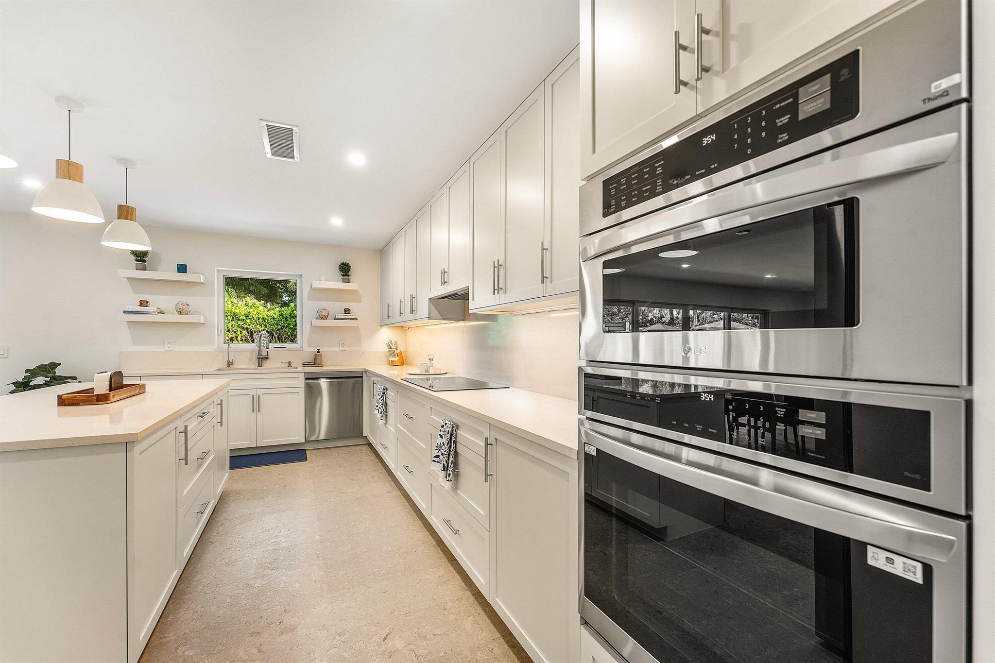 SUN AND SURF CLUB COMMUNI - Residential Lease