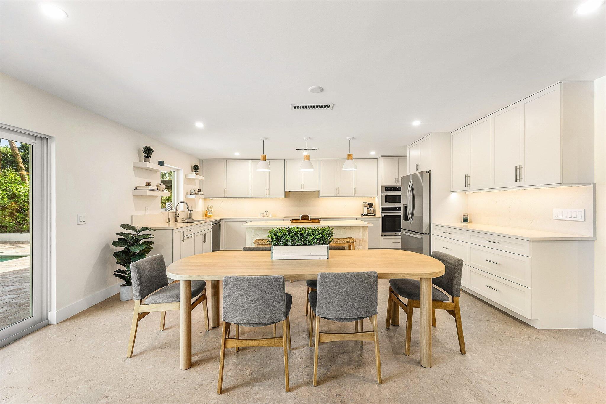 SUN AND SURF CLUB COMMUNI - Residential Lease
