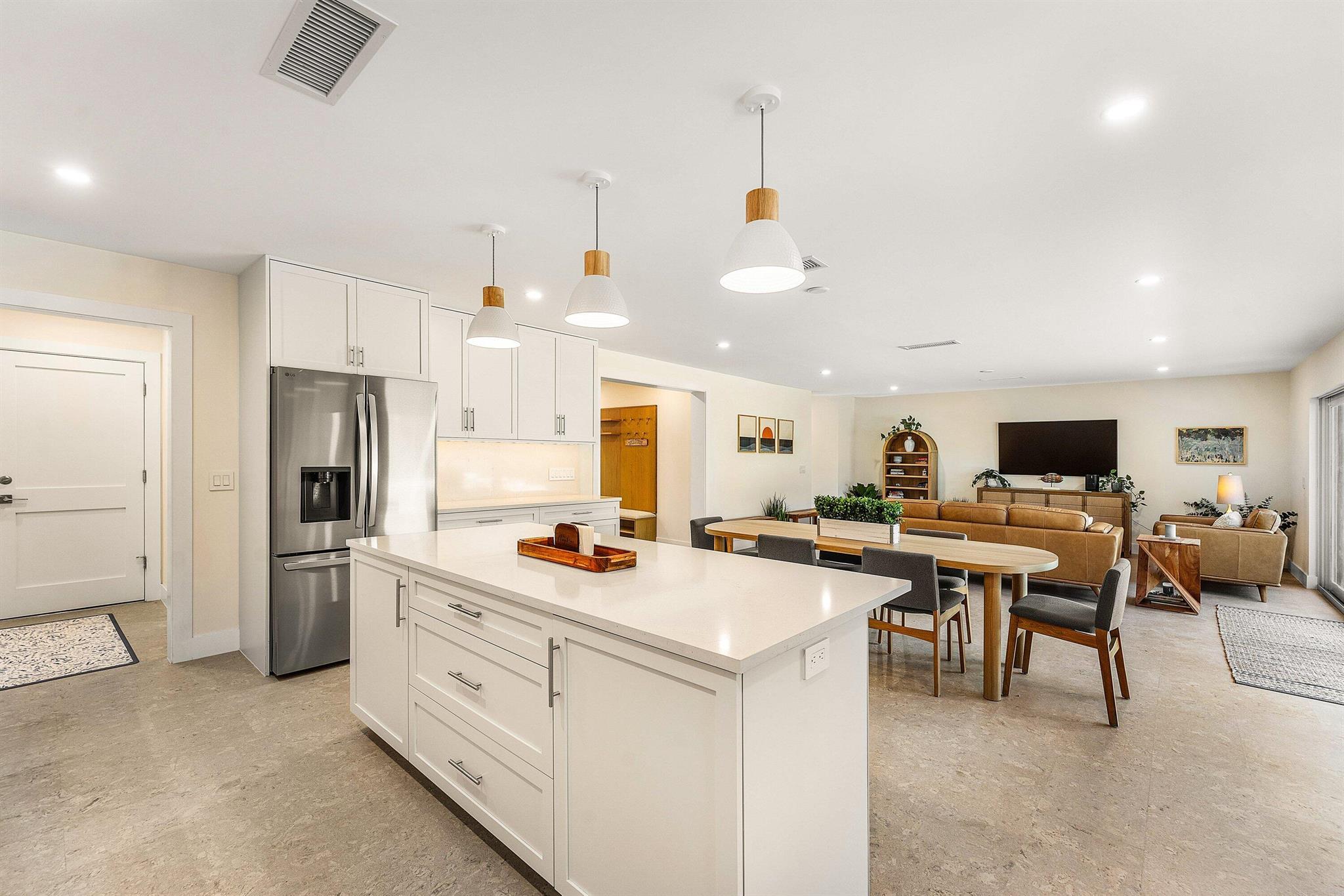 SUN AND SURF CLUB COMMUNI - Residential Lease