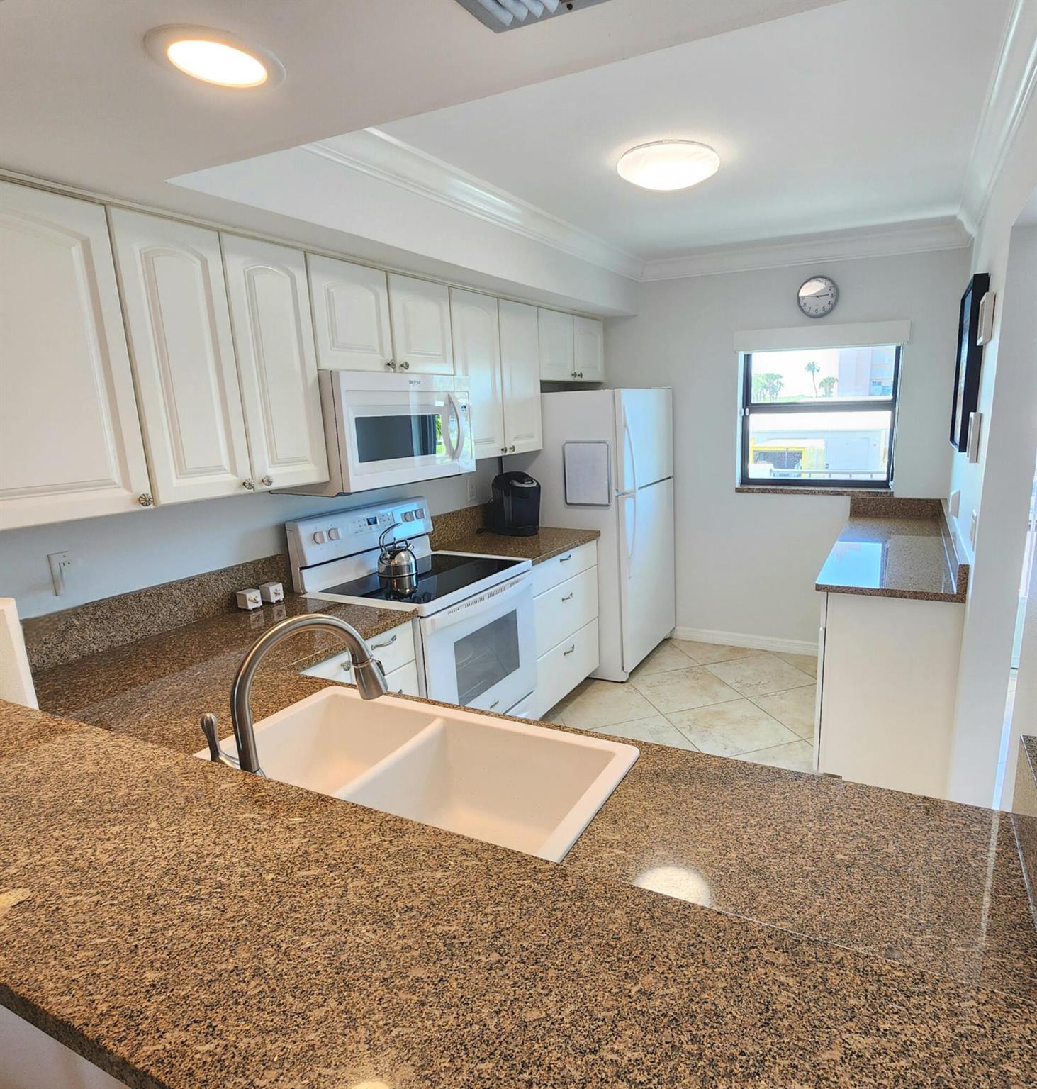 OCEAN HARBOUR CONDOMINIUM - Residential