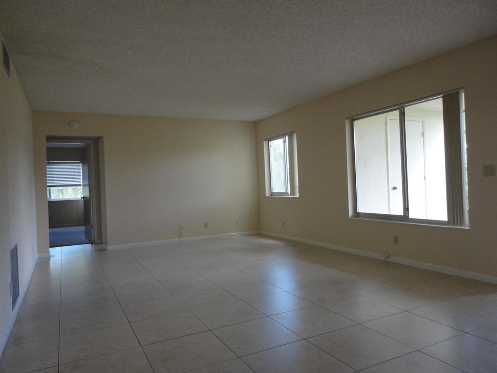 Photo of 4801 Sable Pine Circle #D1, West Palm Beach, FL 33417 (MLS # B26025502)