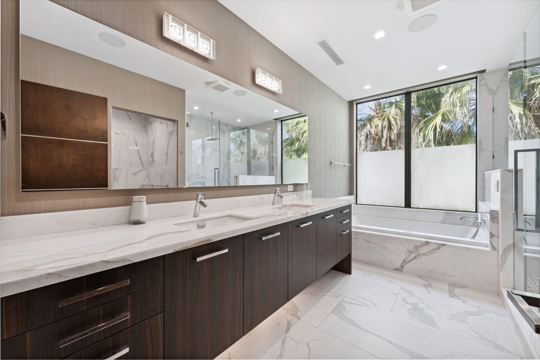 CORAL ISLES - Residential