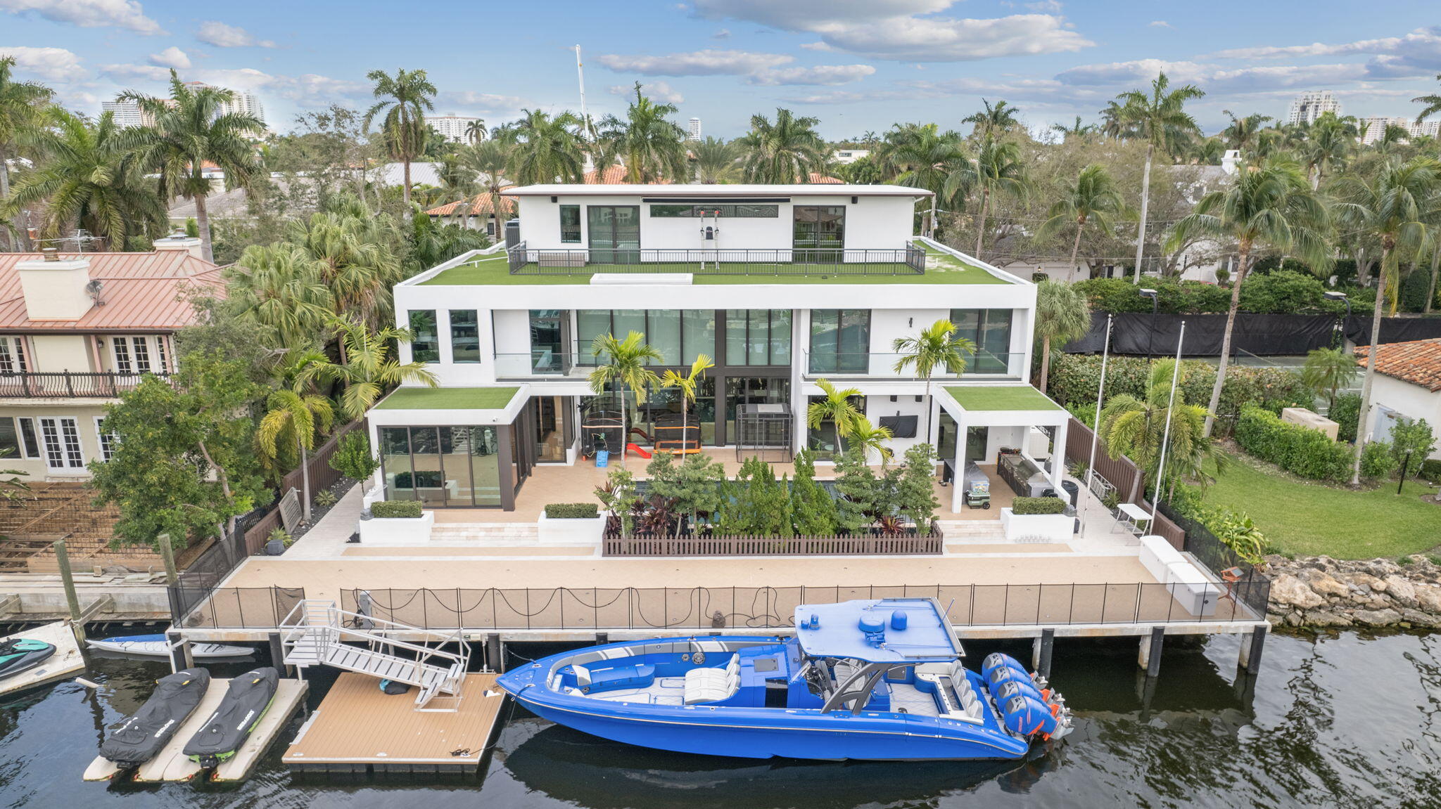 CORAL ISLES - Residential