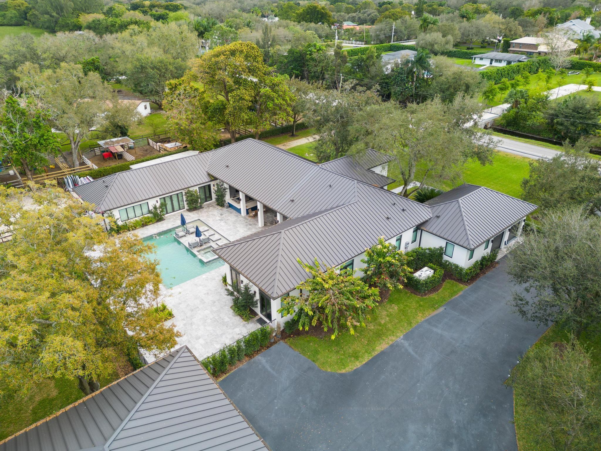 SUNSHINE RANCHES - Residential