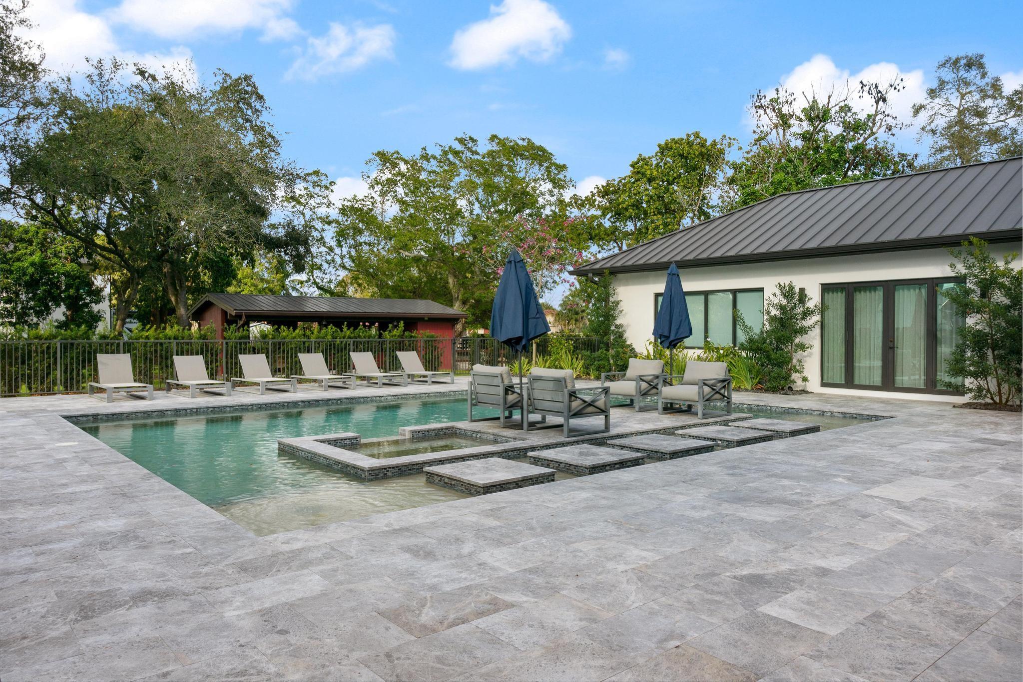 SUNSHINE RANCHES - Residential