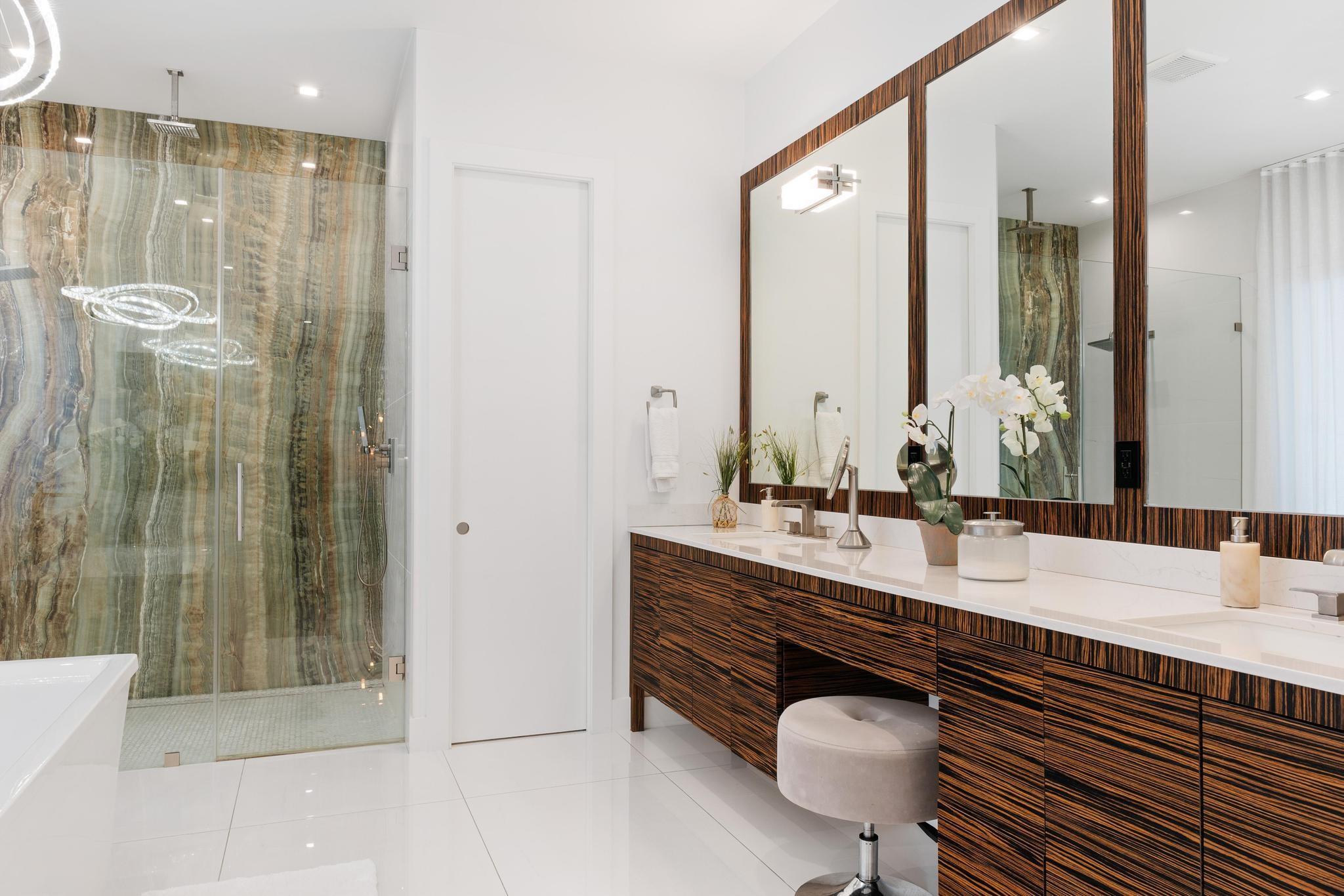 SUNSHINE RANCHES - Residential