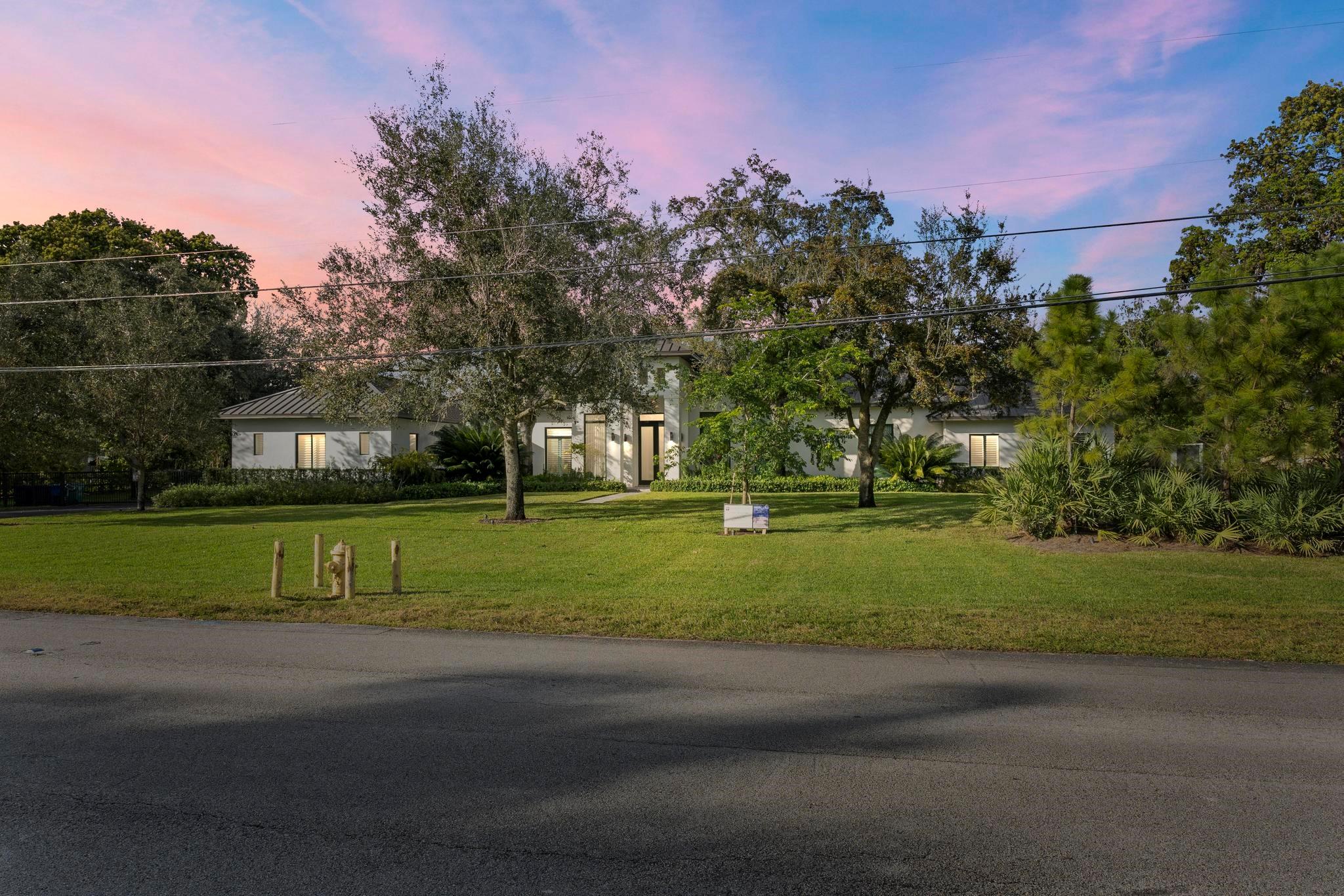 SUNSHINE RANCHES - Residential