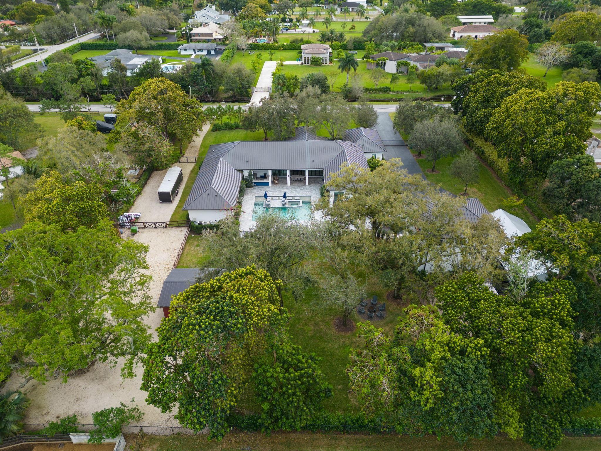 SUNSHINE RANCHES - Residential