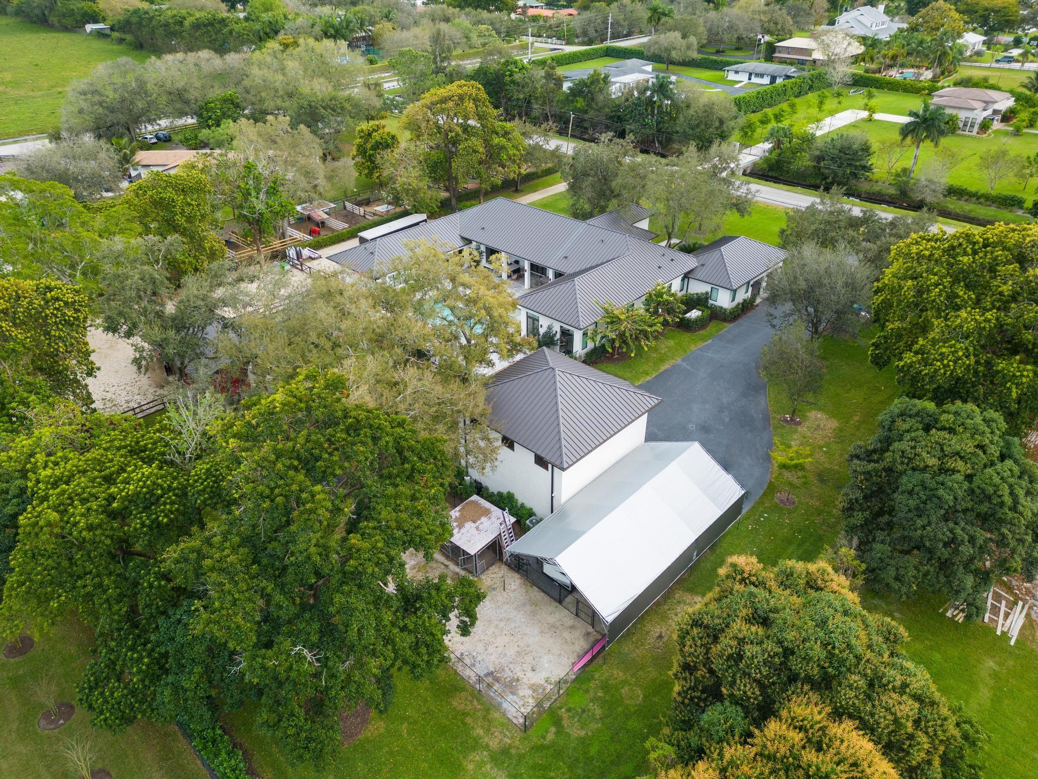 SUNSHINE RANCHES - Residential