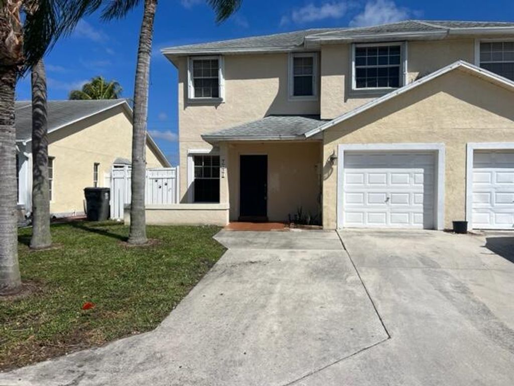 Photo of 5431 Pinnacle Lane, West Palm Beach, FL 33415 (MLS # R10969442)