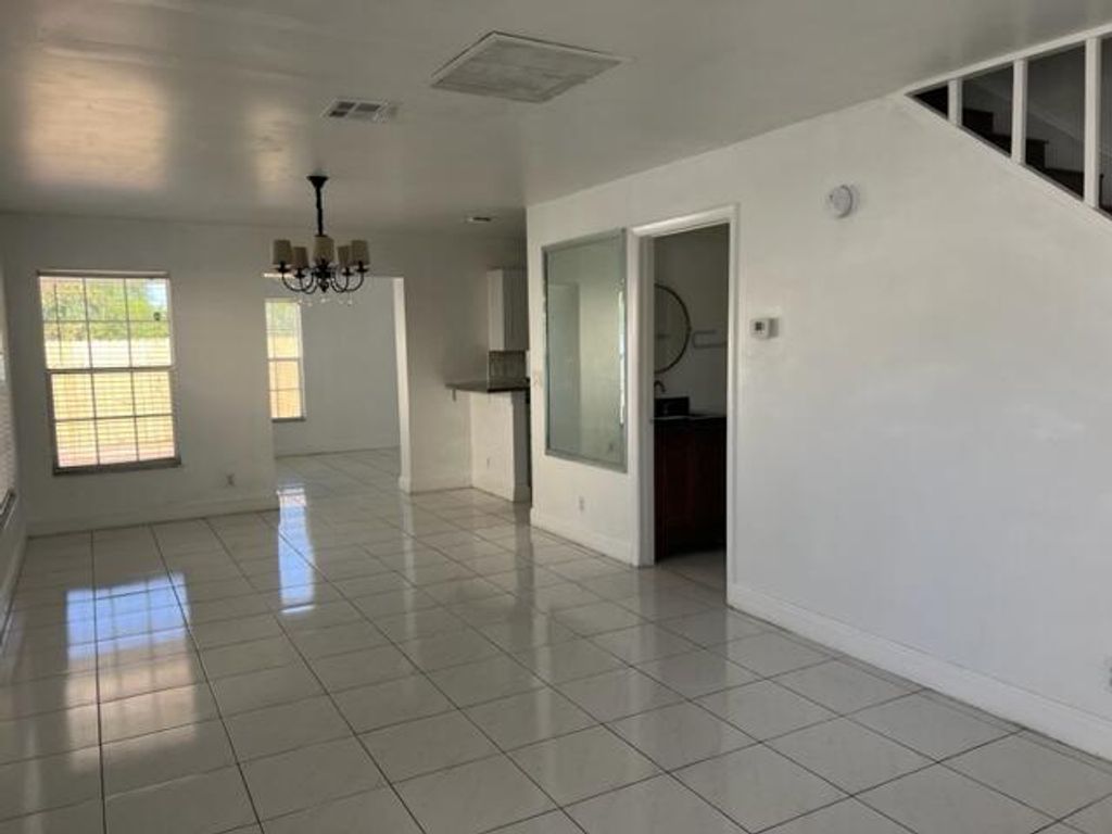 Photo of 5431 Pinnacle Lane, West Palm Beach, FL 33415 (MLS # R10969442)