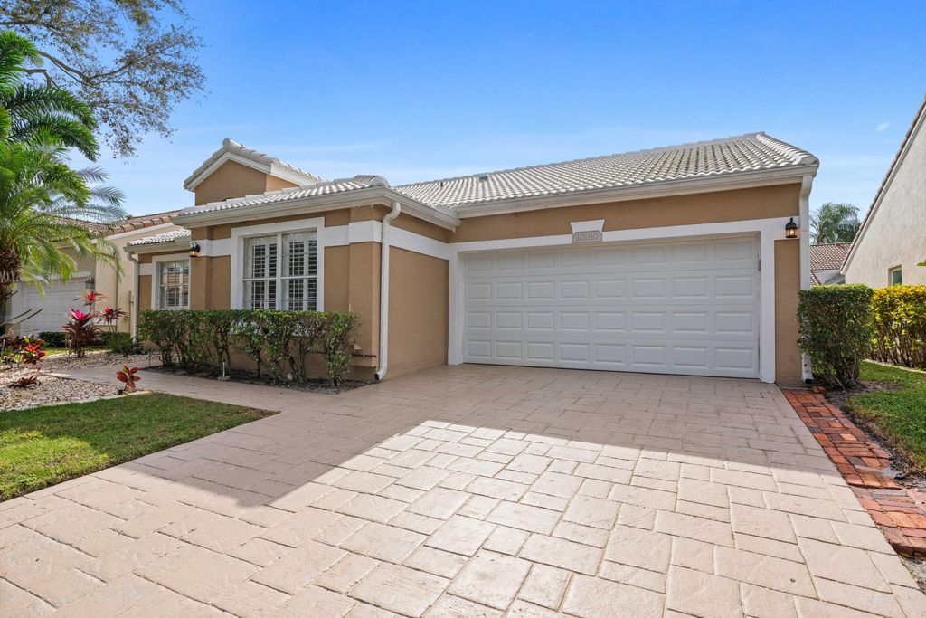 Photo of 10180 Plum Street, Palm Beach Gardens, FL 33410 (MLS # R10954619)
