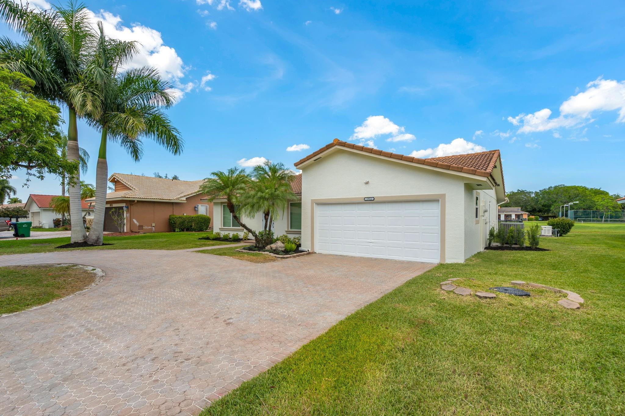 1911 NW 107th Dr