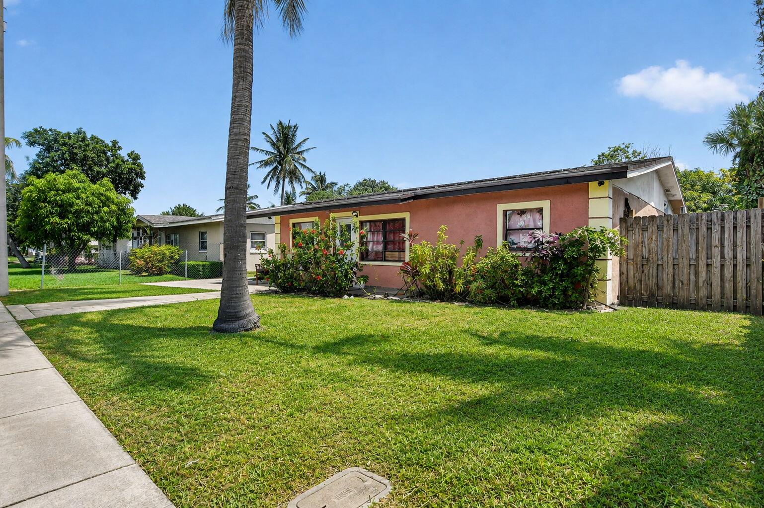 816 SW 3RD Court