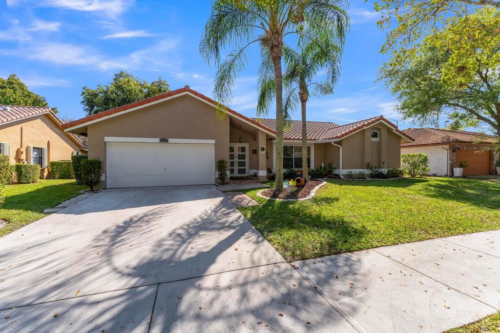 Photo of 5124 NW 47th Avenue, Coconut Creek, FL 33073 (MLS # F10492712)