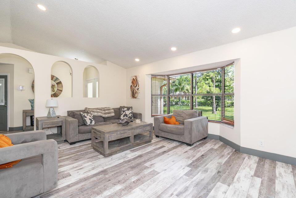 Loxahatchee - Residential