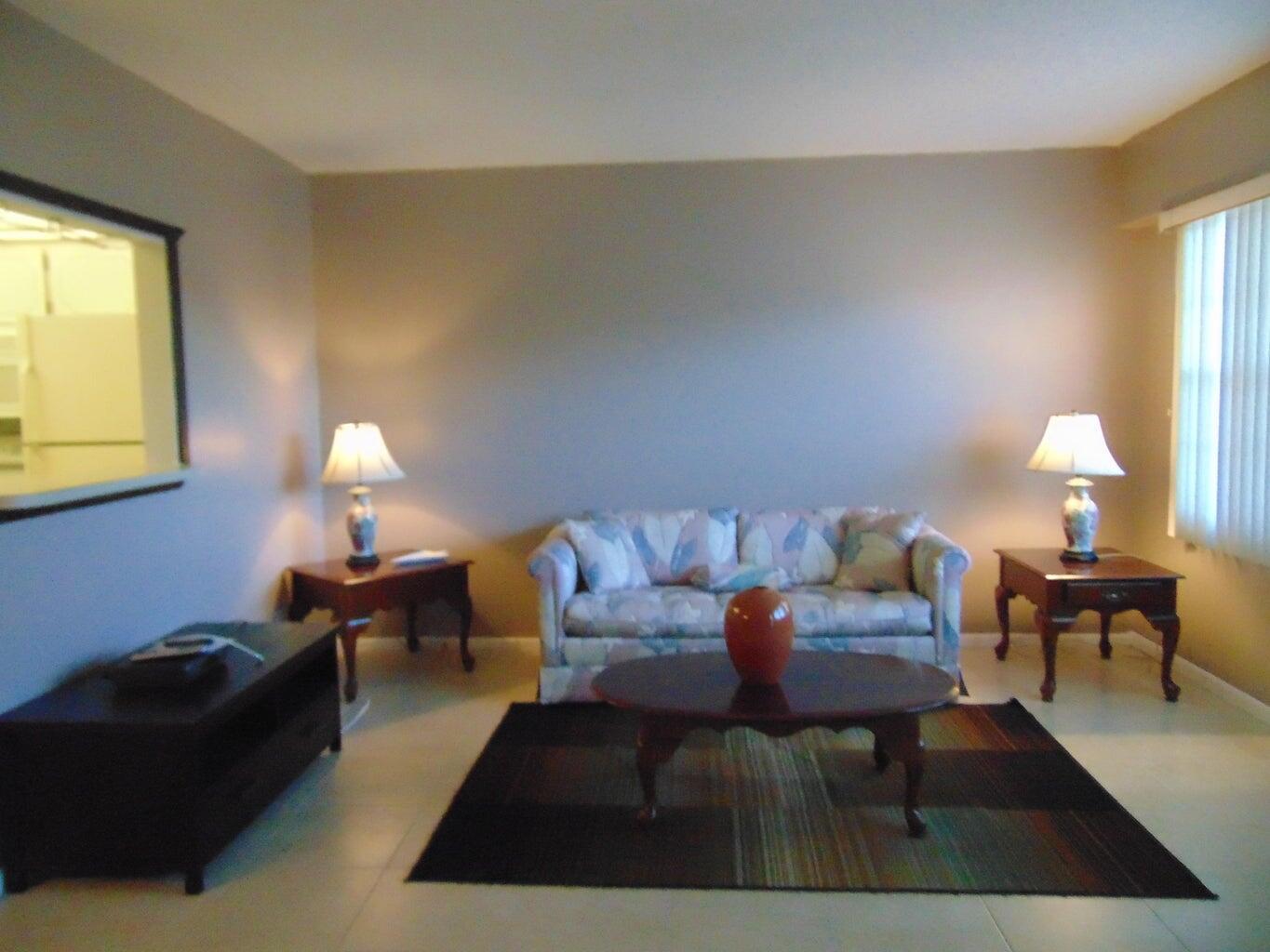 FANSHAW AT CENTURY VILLAGE CONDO - Residential Lease