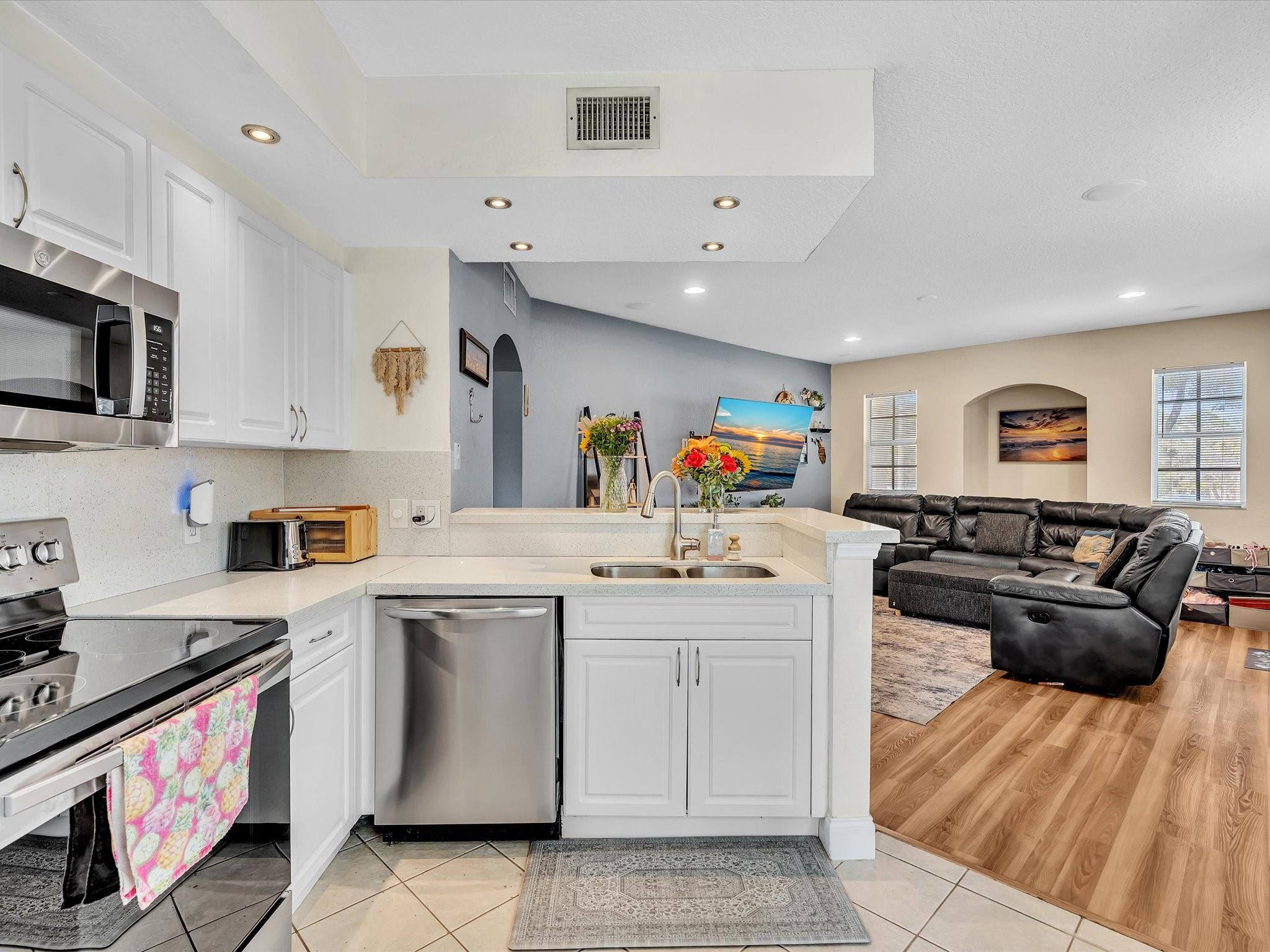 BELMONT AT NORTH LAUDERDA - Residential