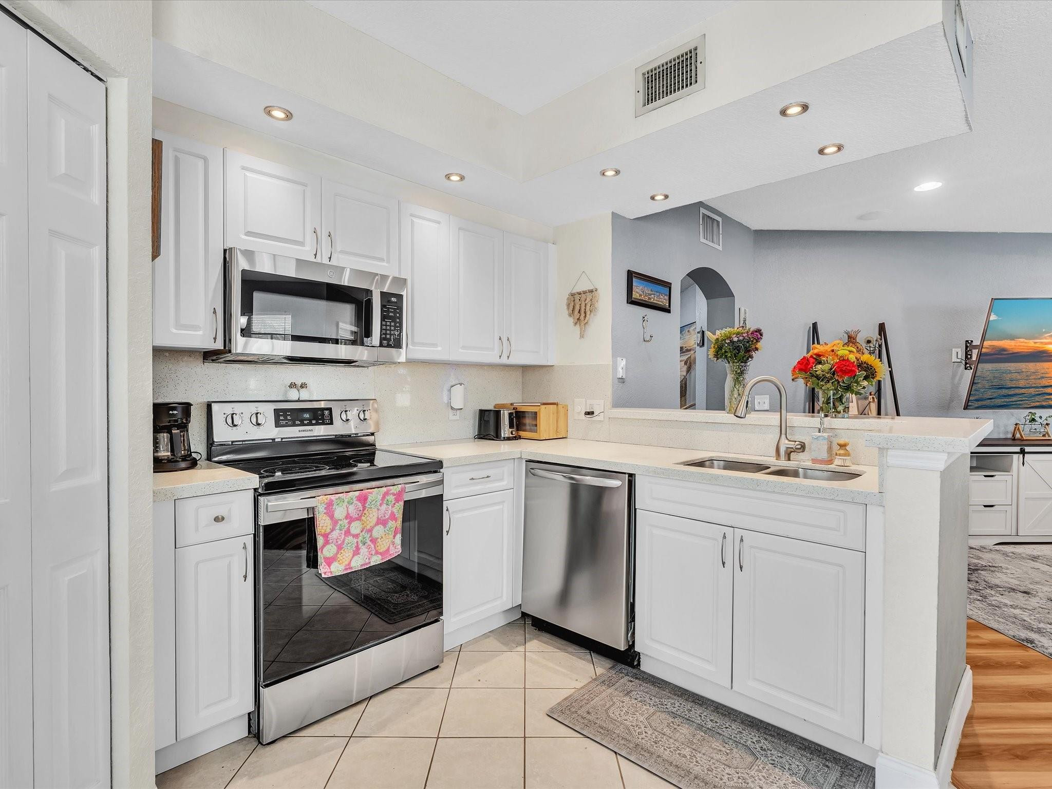 BELMONT AT NORTH LAUDERDA - Residential