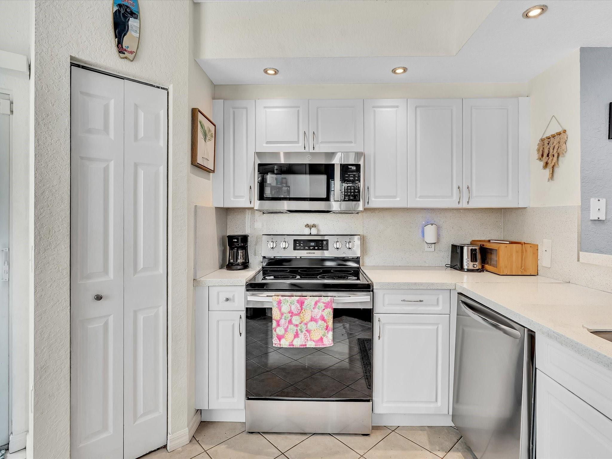 BELMONT AT NORTH LAUDERDA - Residential