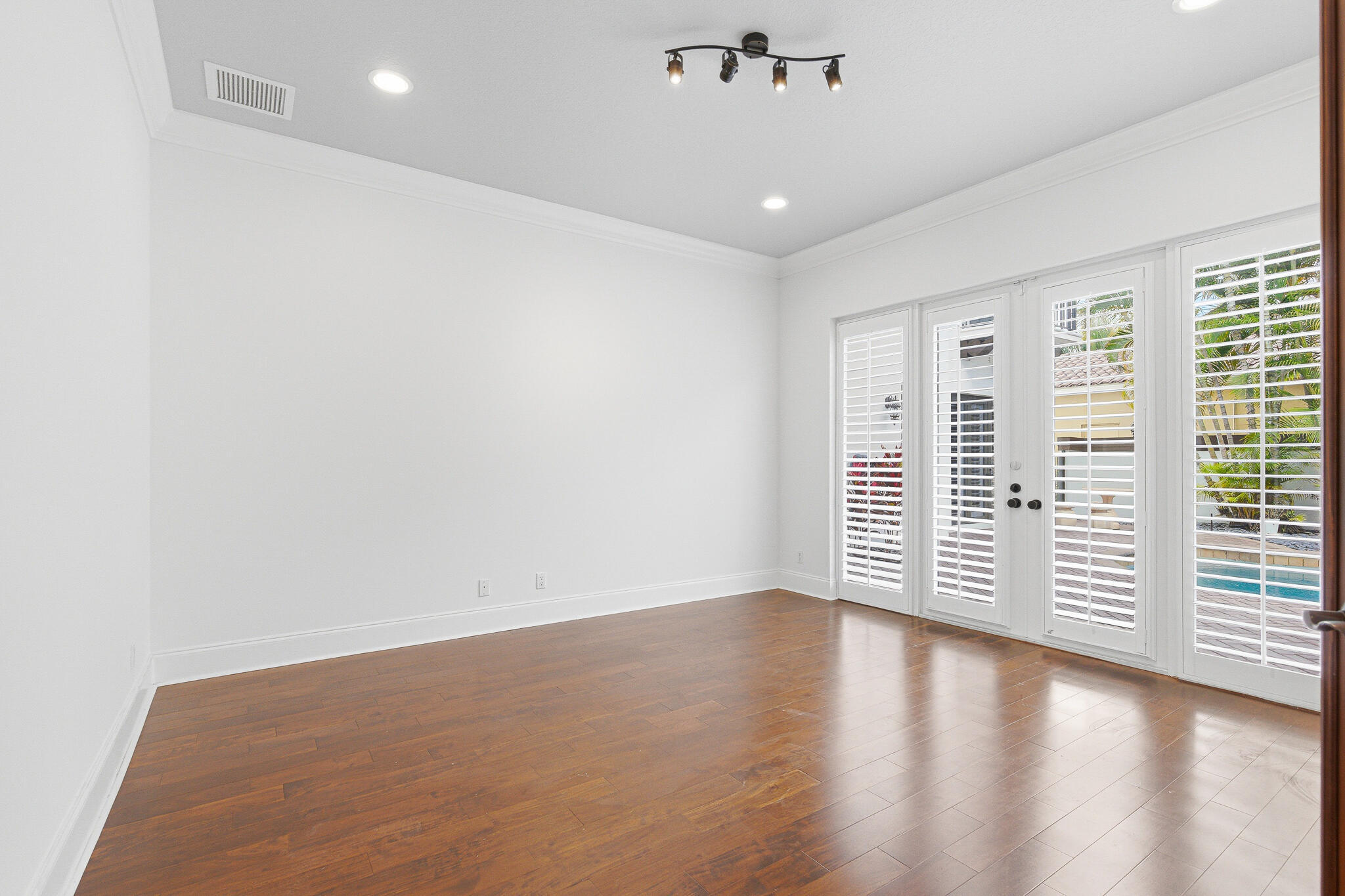 FOX HILL ESTATES OF BOCA RATON - Residential