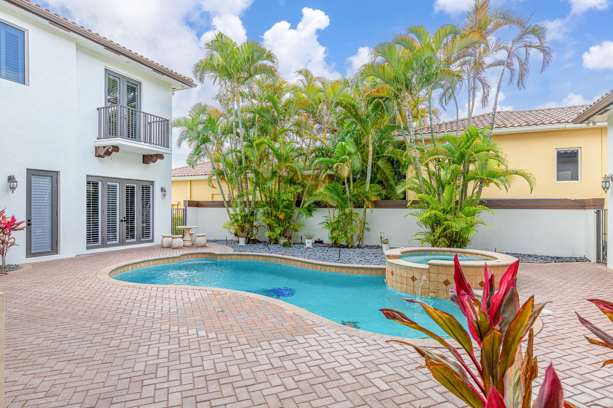 FOX HILL ESTATES OF BOCA RATON - Residential