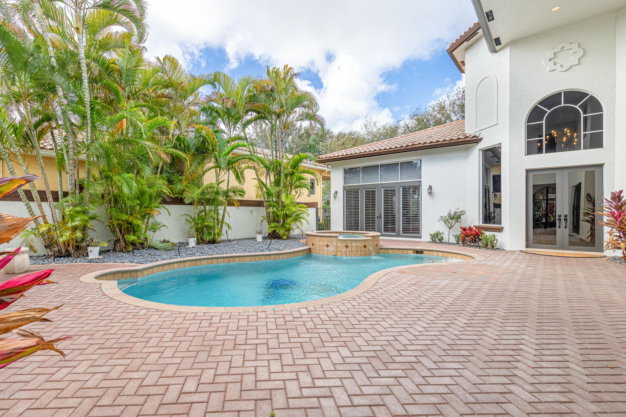 FOX HILL ESTATES OF BOCA RATON - Residential