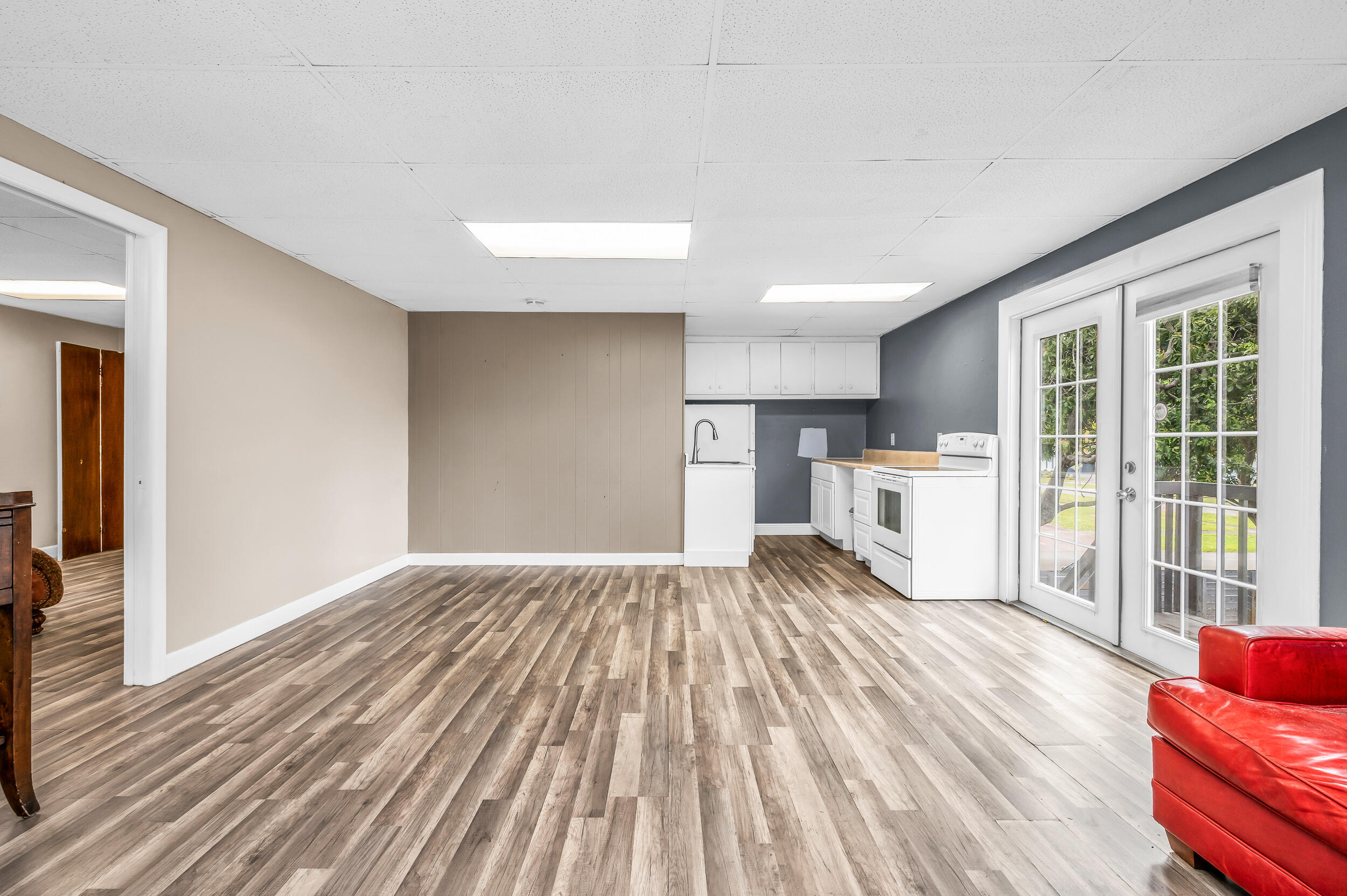 HOLLYWOOD HILLS - Residential