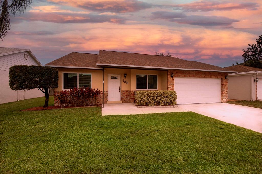 Photo of 188 Wandering Trail, Jupiter, FL 33458 (MLS # R11093084)
