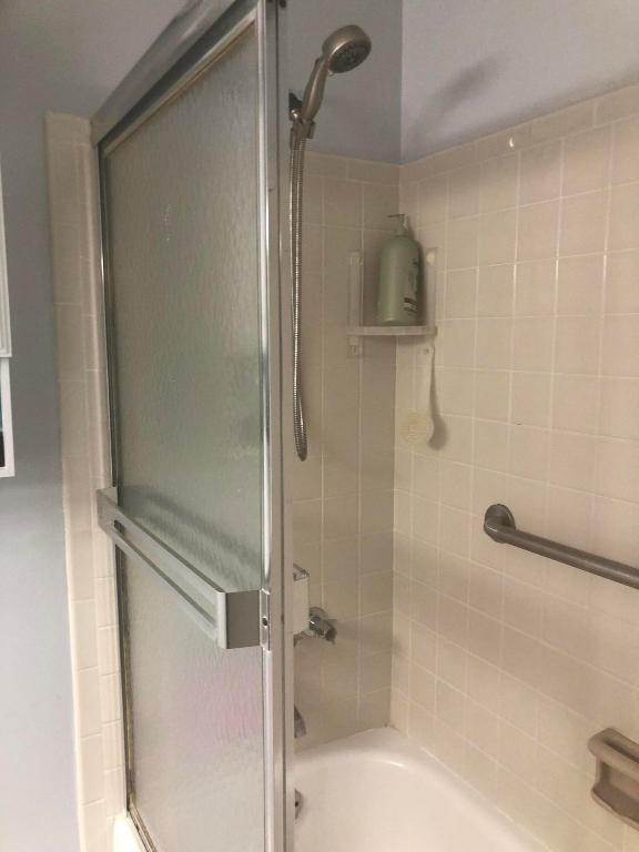 AMERICAN HOMES AT BOCA RATON 4 - Residential Lease