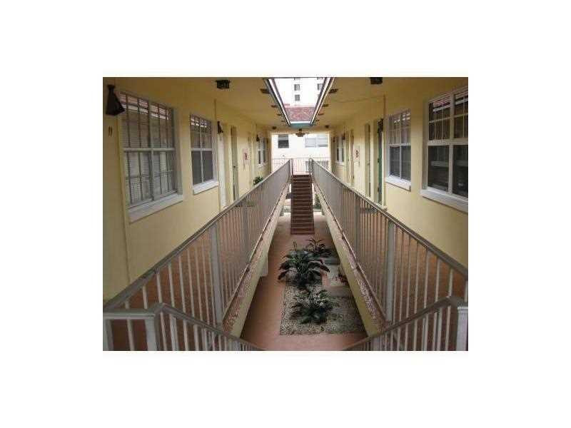 2404 NE 33rd Avenue 12