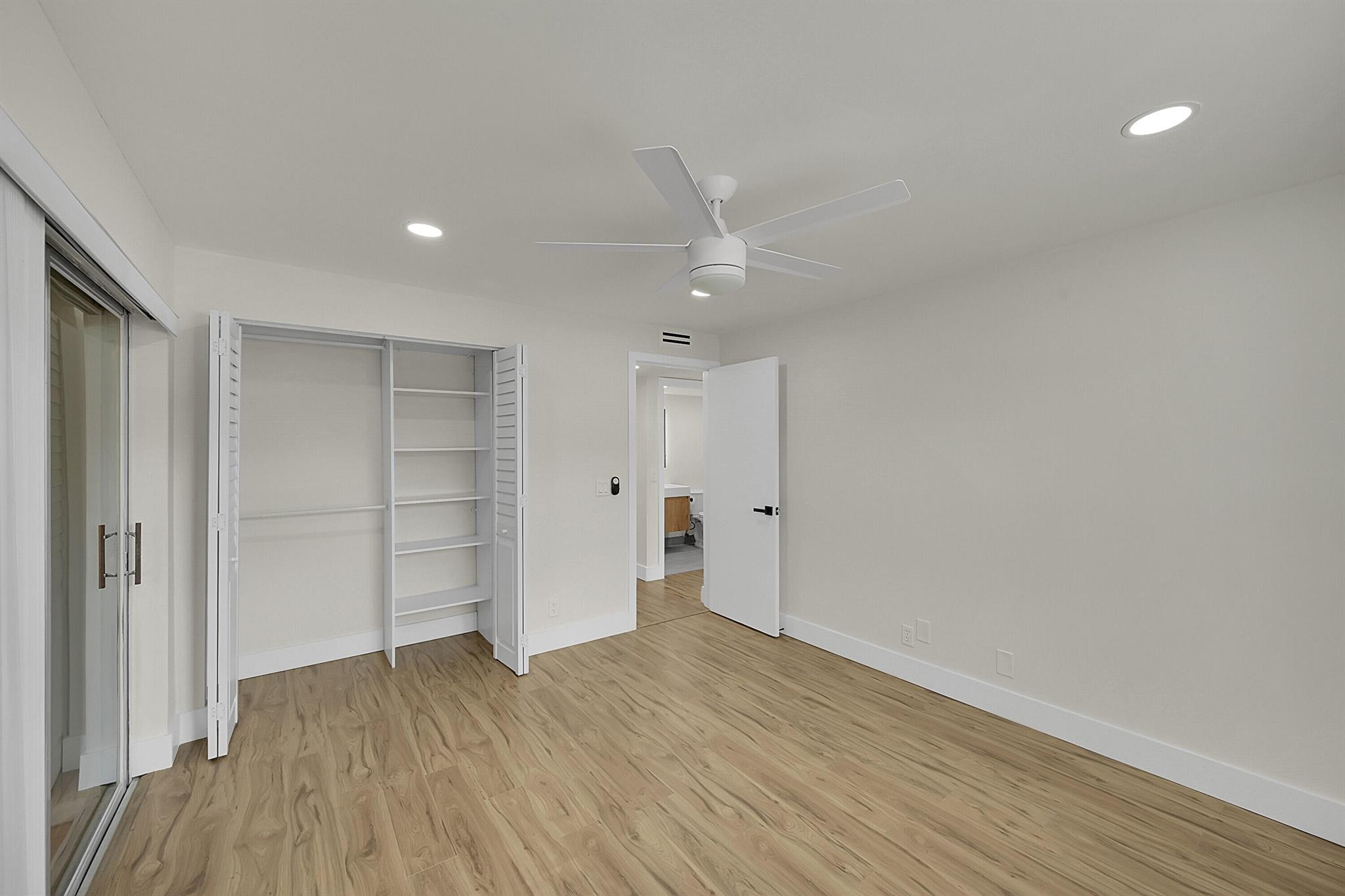 KINGS POINT FLANDERS COND - Residential