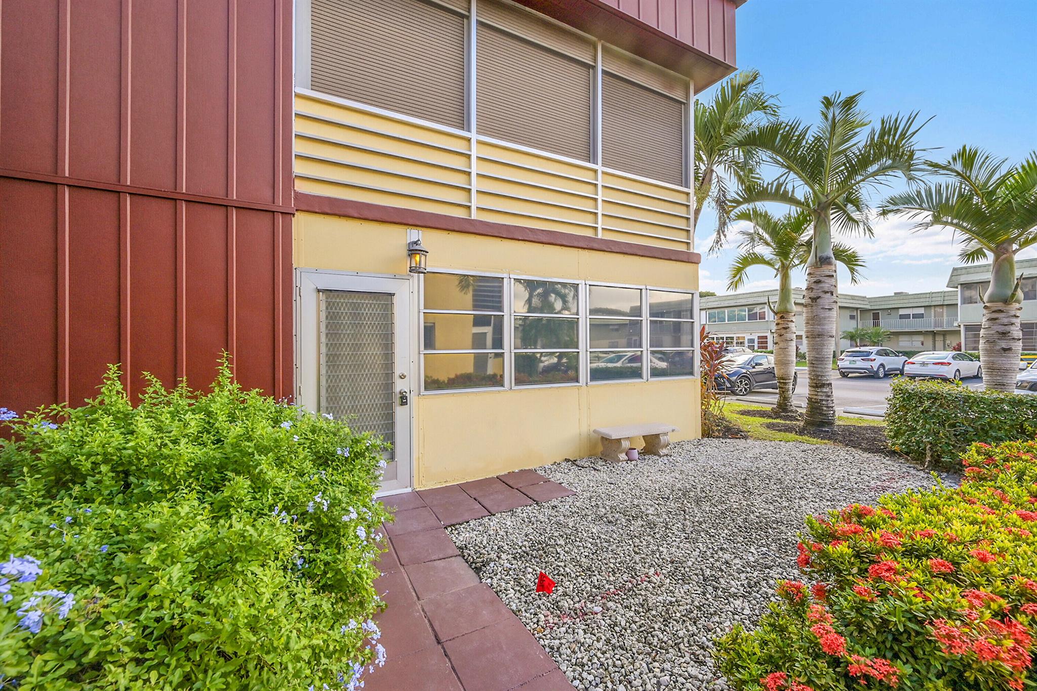 KINGS POINT FLANDERS COND - Residential