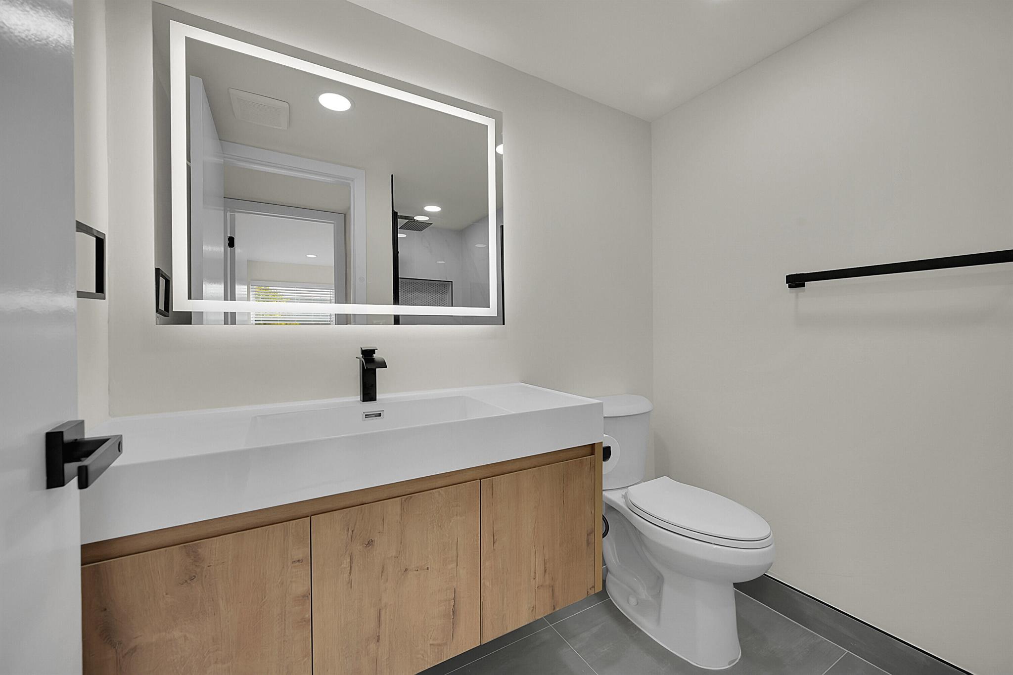 KINGS POINT FLANDERS COND - Residential