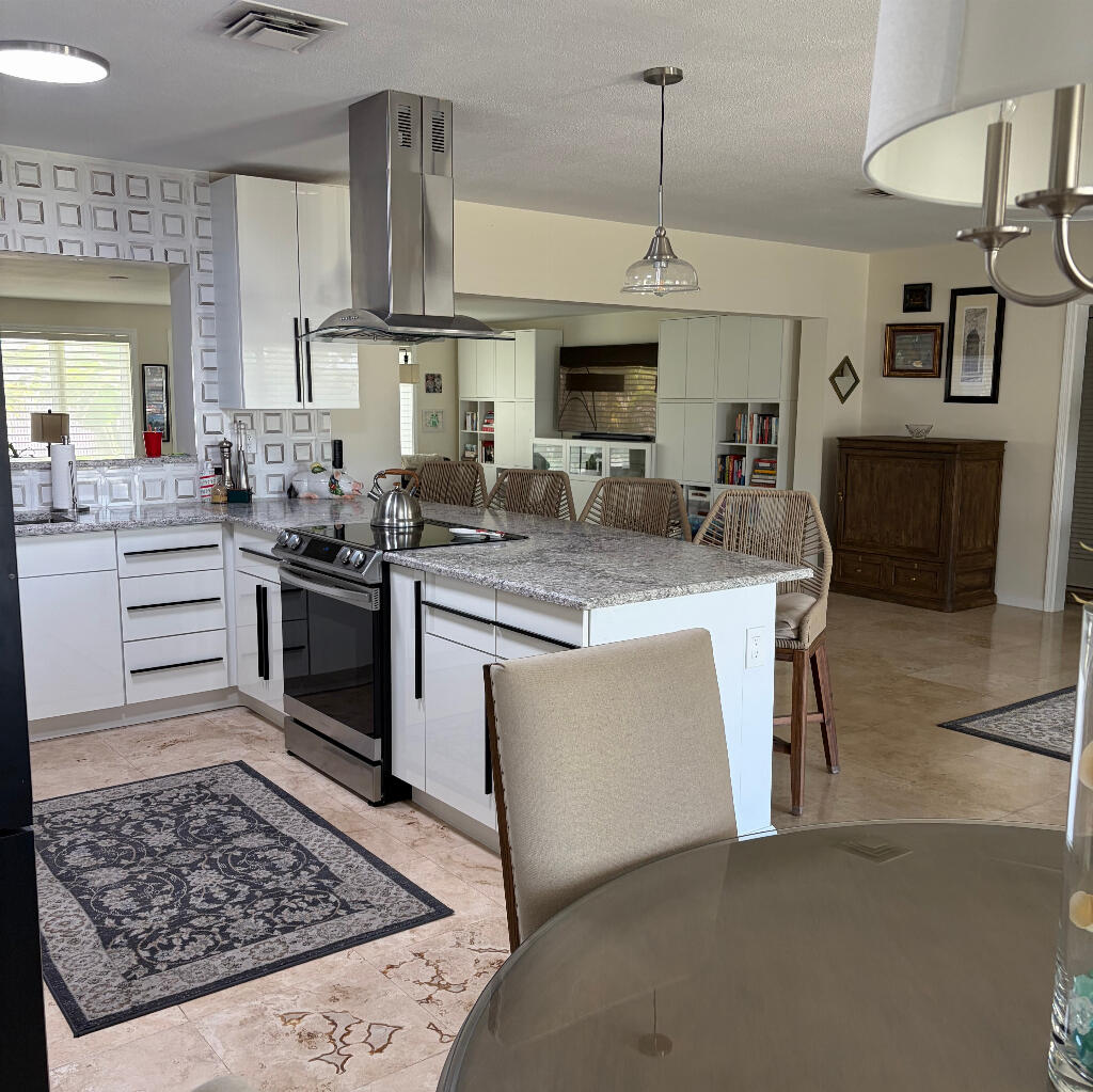PALM CLUB CO-OP - Residential