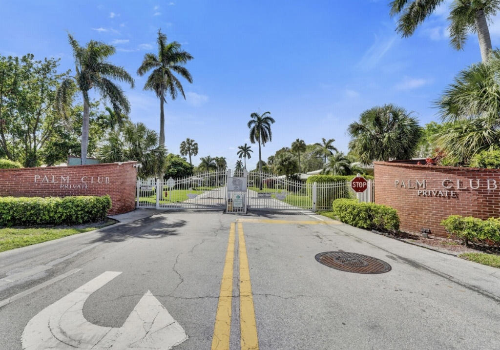 PALM CLUB CO-OP - Residential