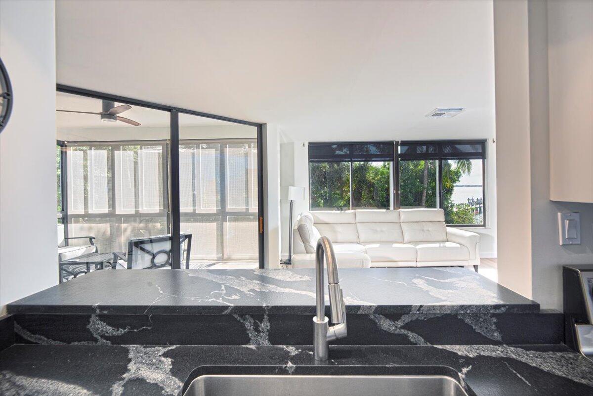 OCEAN VIEW CONDO - Residential