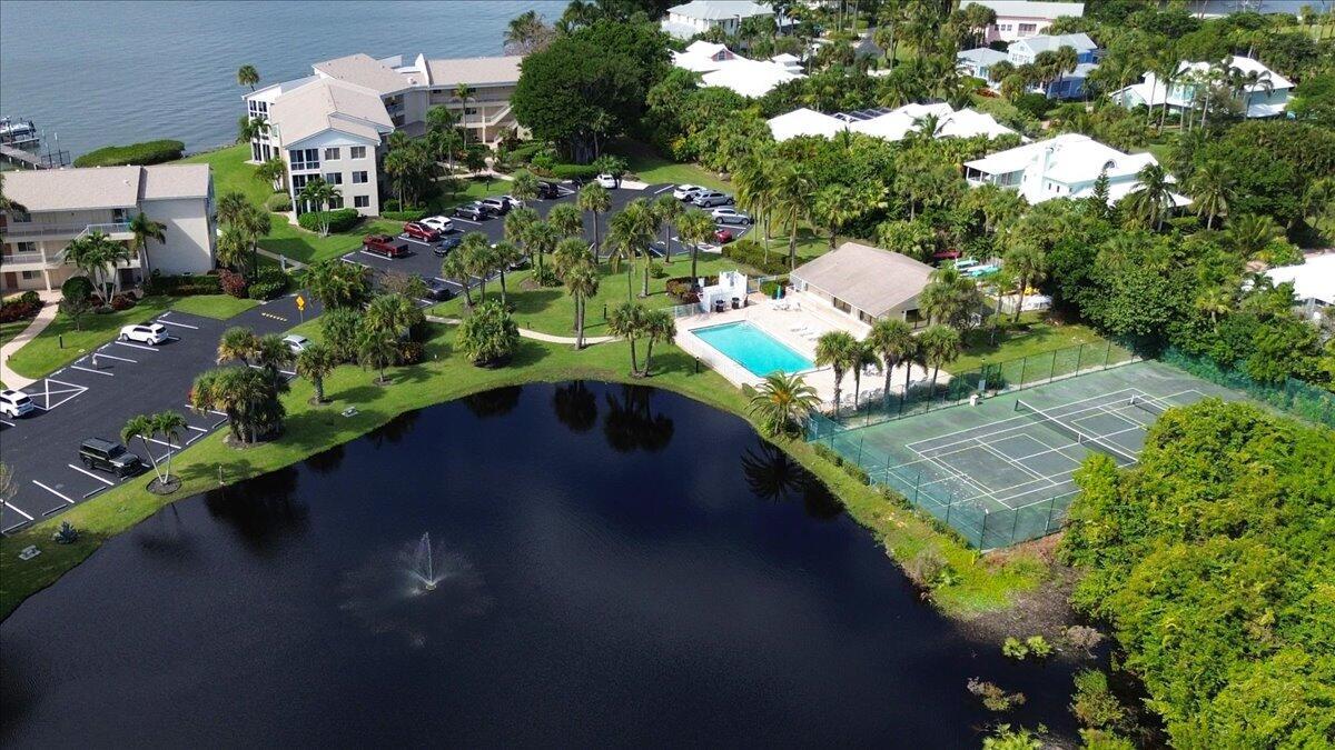 OCEAN VIEW CONDO - Residential