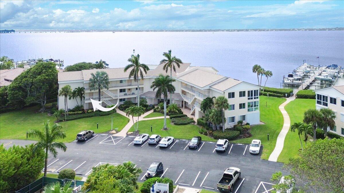 OCEAN VIEW CONDO - Residential