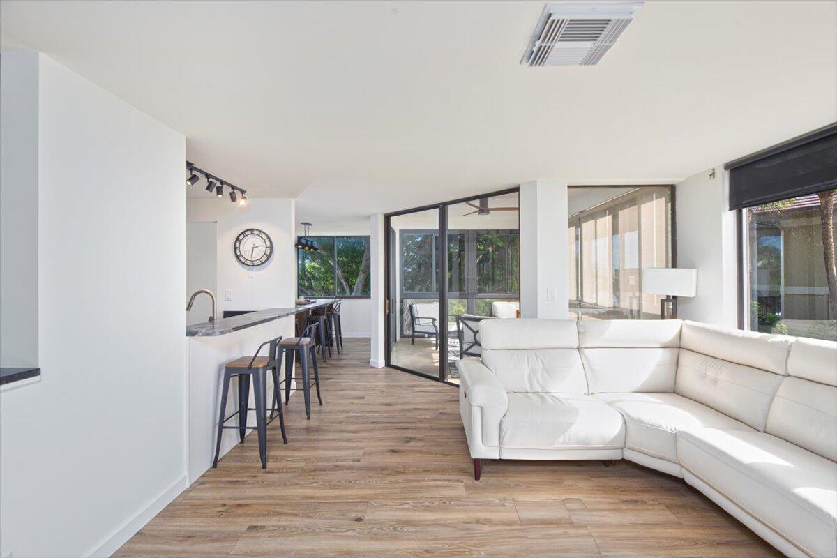 OCEAN VIEW CONDO - Residential