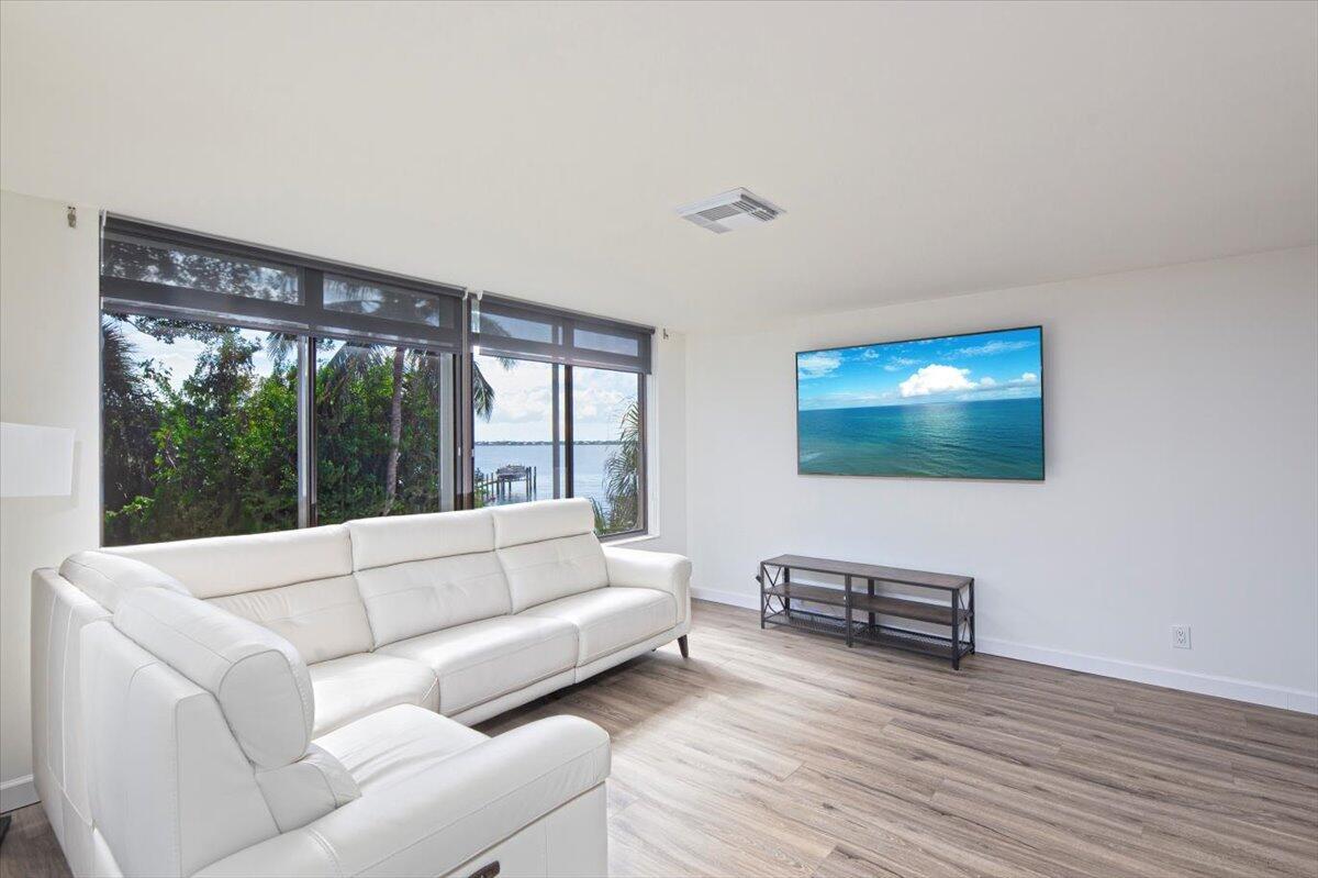 OCEAN VIEW CONDO - Residential