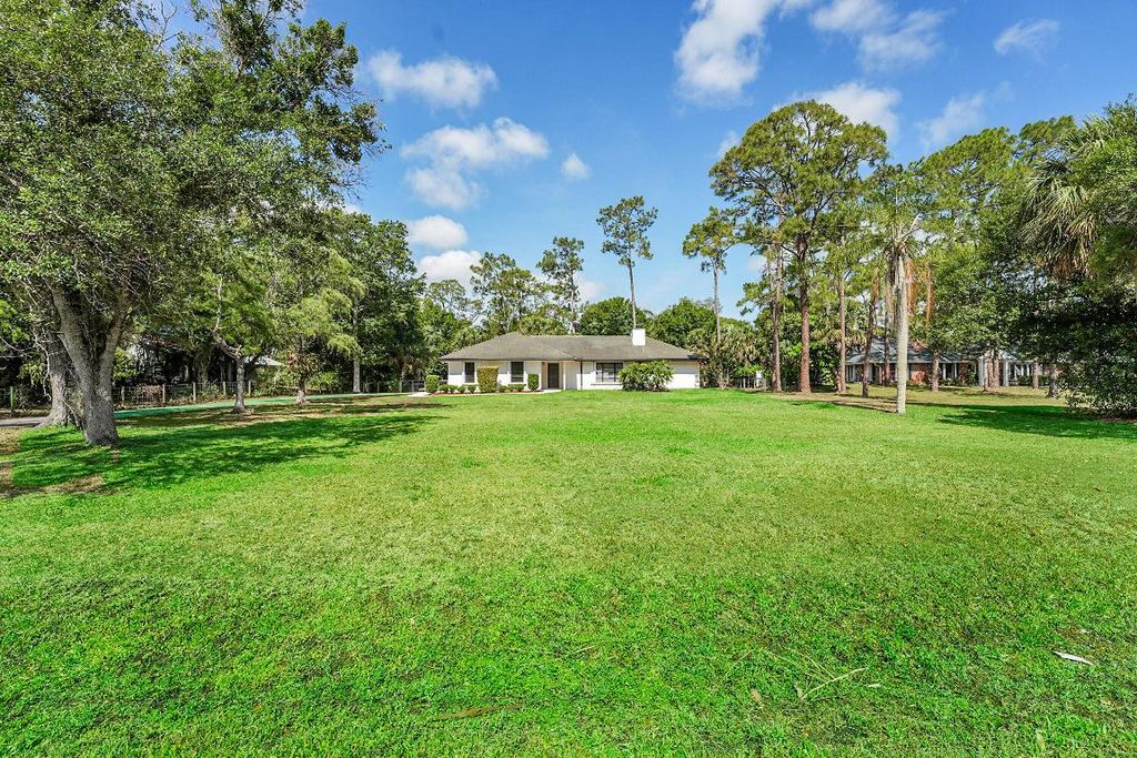 Photo of 17717 Bridle Lane, Jupiter, FL 33478 (MLS # R11155452)