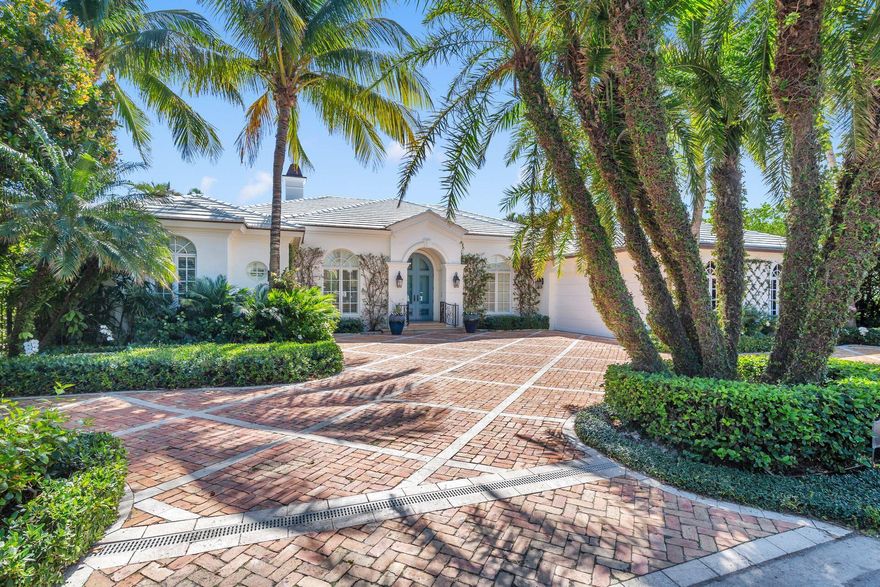 Exquisite Palm Beach home is now available for sale on one of the best streets in the North End of the Island. The floor plan is superb with the ceiling heights over 10ft. The layout includes 4 bedrooms with ensuite baths plus a formal dining room, living room and library. The primary bedroom has doors leading out to the pool and has his and her closets and bathrooms. There is also a covered loggia which is ideal for entertaining. Lush tropical landscaping surrounds the property giving this residence total privacy and the pool is south facing. There is deeded beach access and bike path access.