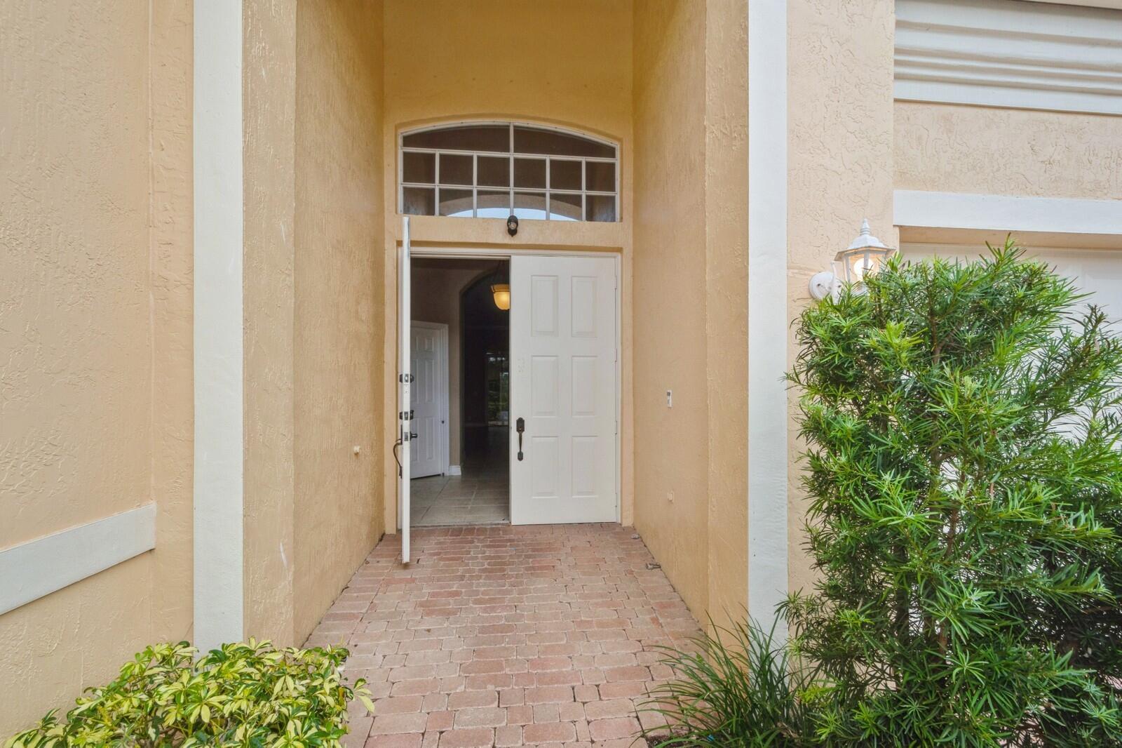 7323 Demedici Circle
