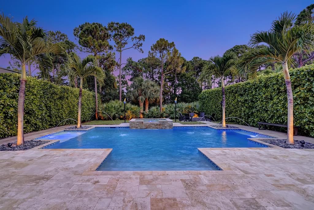 Photo of 112 Canterbury Place, Jupiter, FL 33458 (MLS # R10844874)