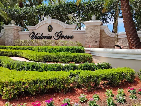 260 Berenger Walk, Royal Palm Beach, FL MLS: F10496446
