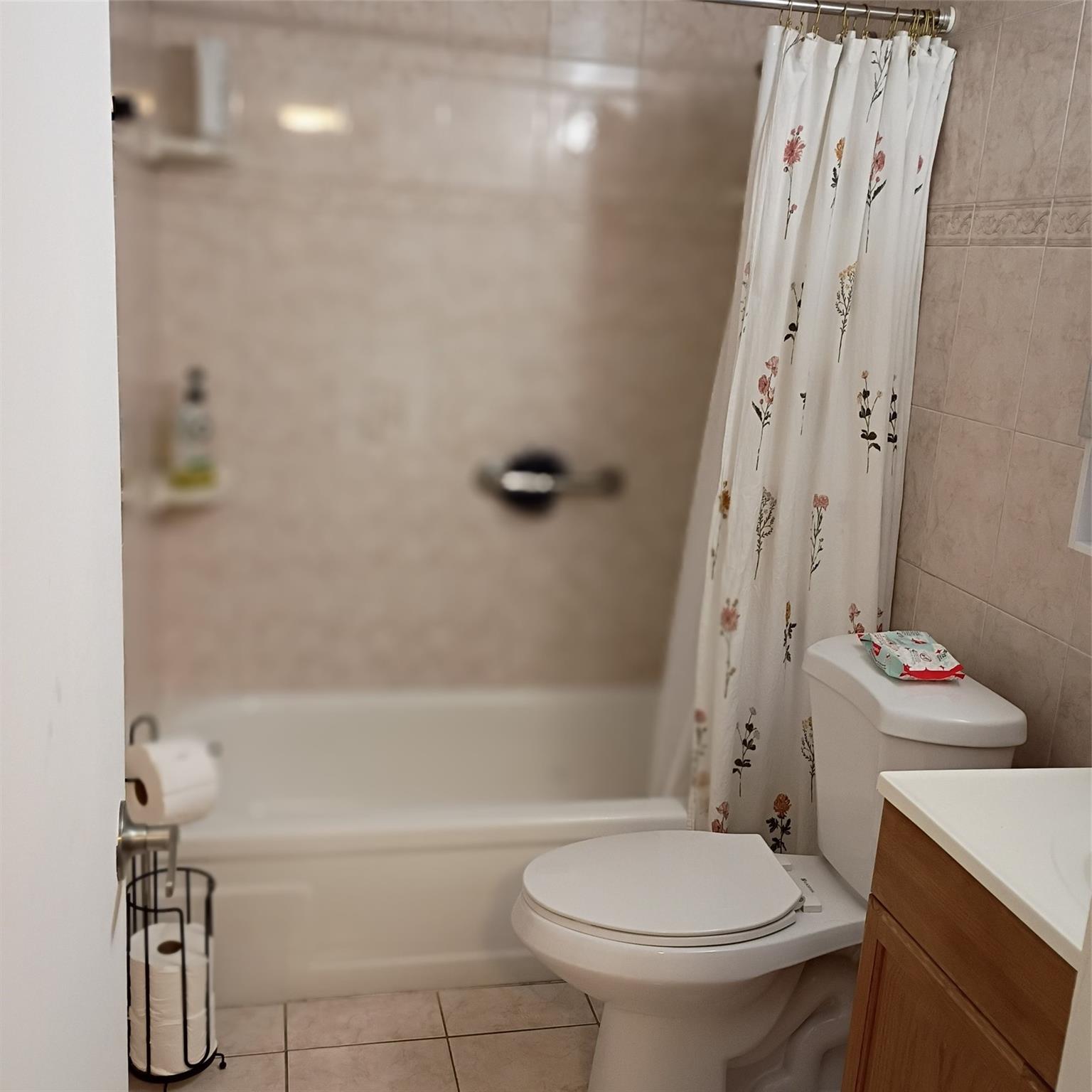 FOREST HILLS CONDO SOUTH - Residential Lease