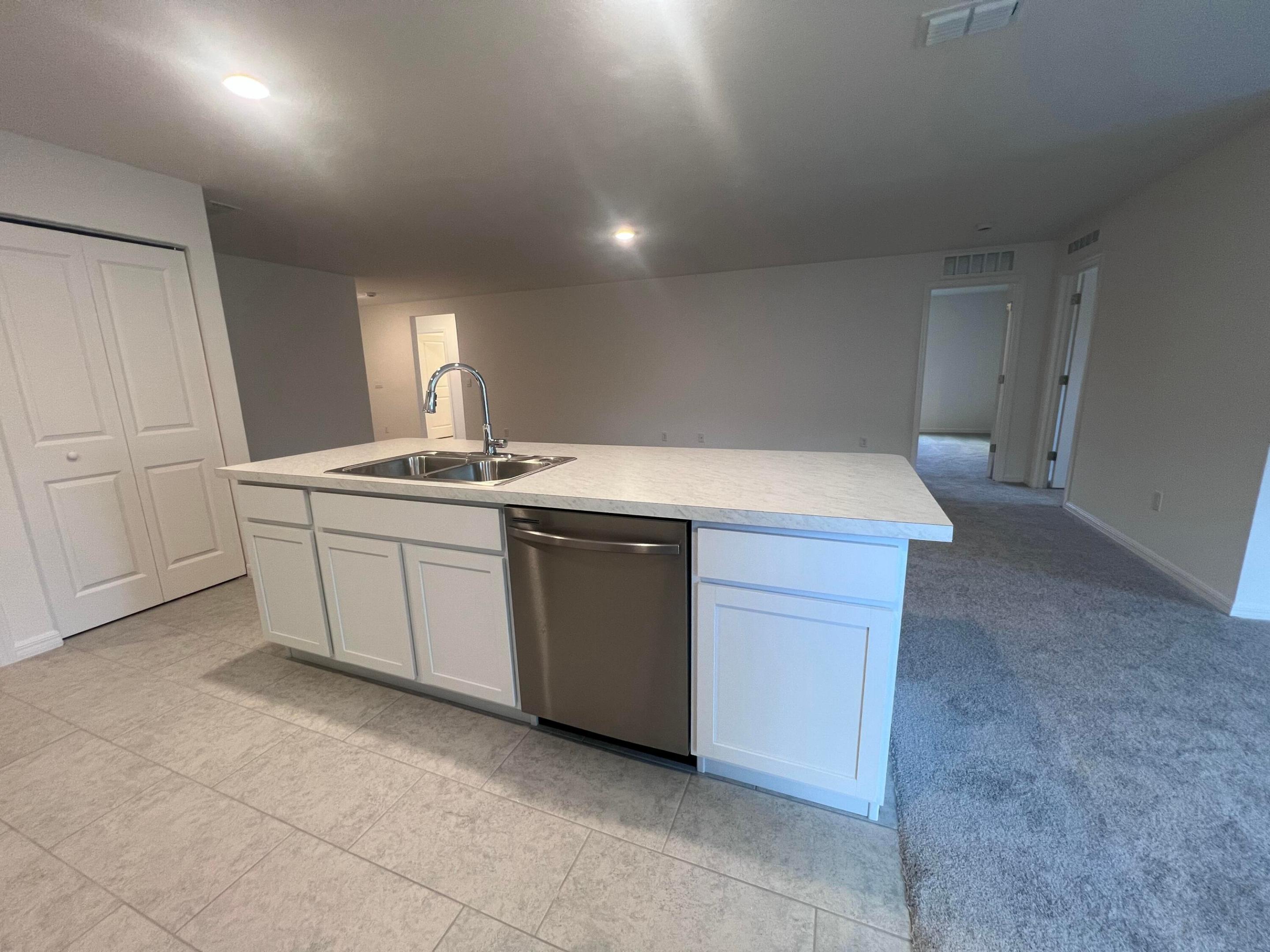 PORT MALABAR UNIT 25 - Residential Lease