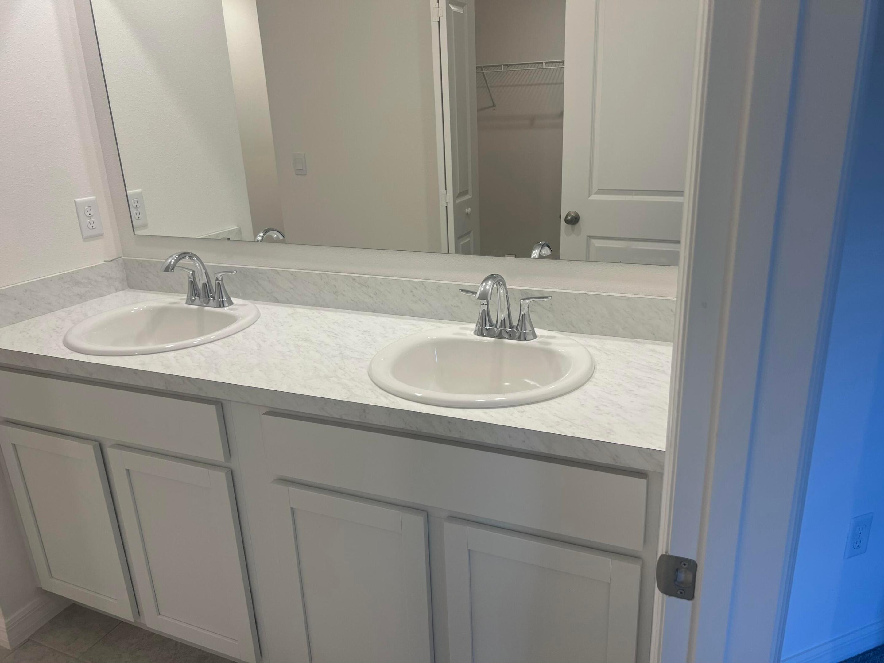 PORT MALABAR UNIT 25 - Residential Lease